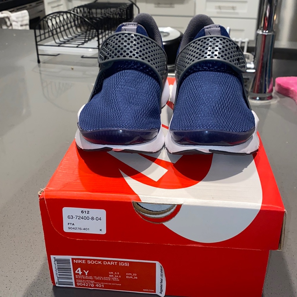 Nike sock dart